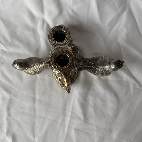 Vintage Metal Bird Salt & Pepper Shakers Set on Floral Base Home Decor - Picture 5 of 7